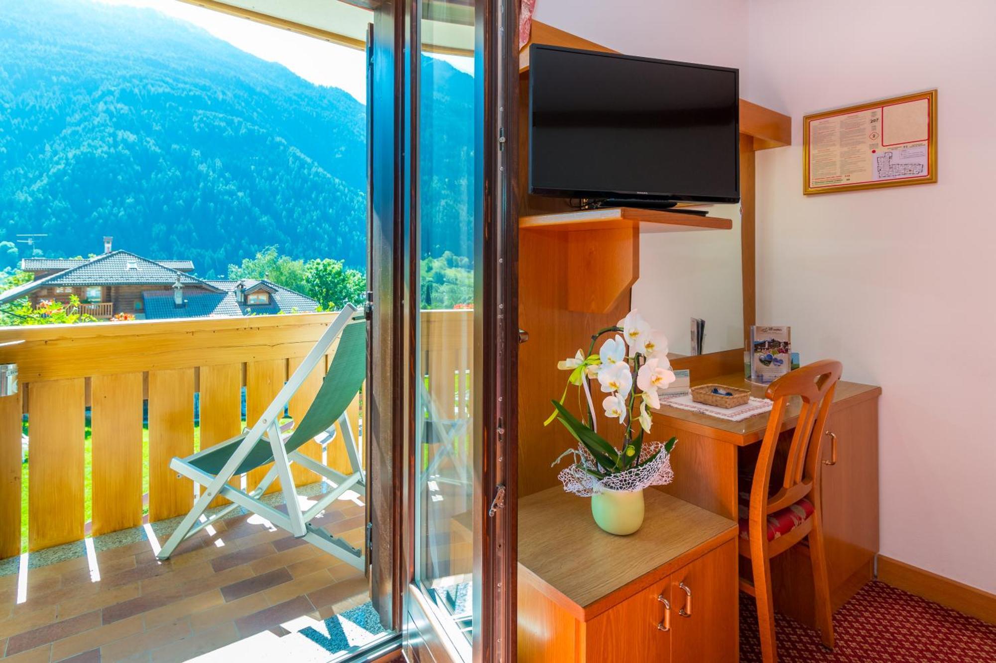 Hotel Bellavista Pinzolo Habitación foto